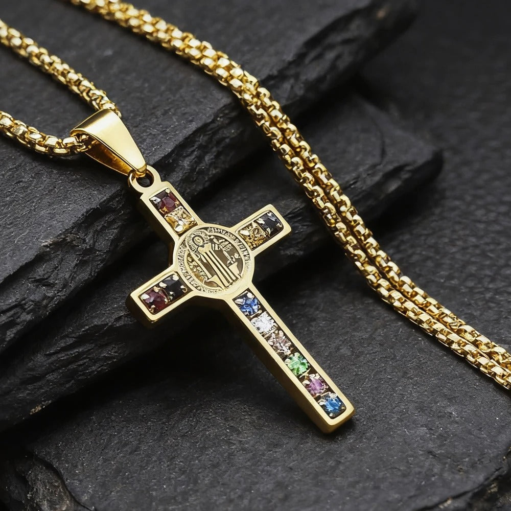 Colar e Cruz São Bento Dourada – Proteção Suprema com pedras